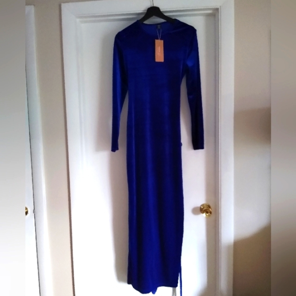 Velvet Long Sleve Maxi Dress